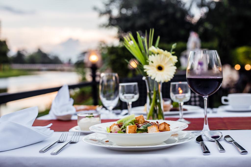 Aruntara Riverside Boutique Hotel Чиангмай Екстериор снимка